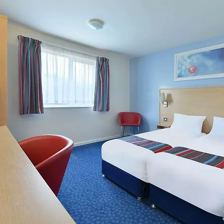 Hotel Cribbs 2*